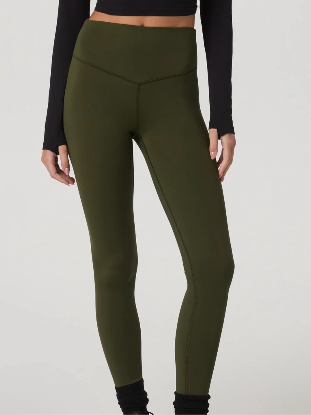 Vuori Chill Out Leggings - Olive. Size small. NWOT